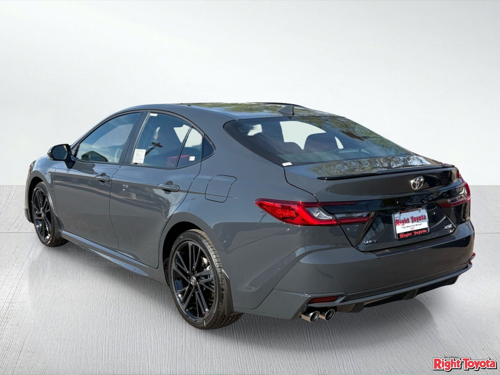 View vehicle photo 4