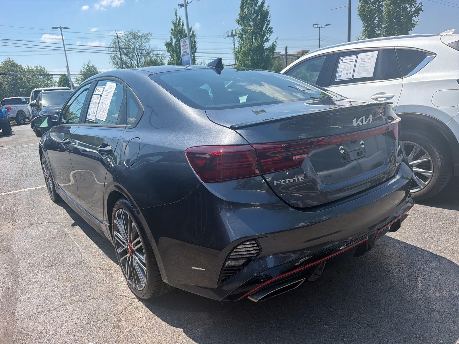 View vehicle photo 6