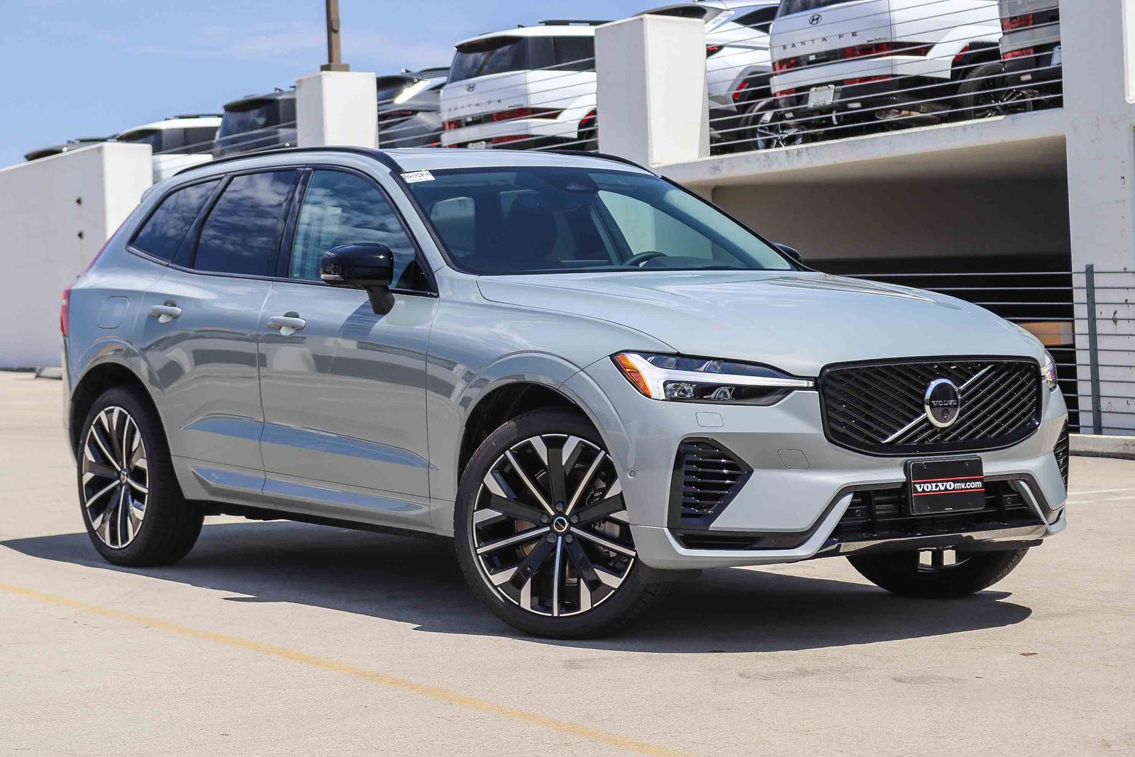 2026 Volvo XC60 Plug-In Hybrid T8 Ultra