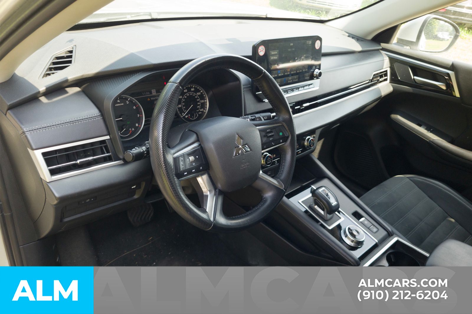 Used 2024 Alloy Silver Metallic Mitsubishi SE image 5