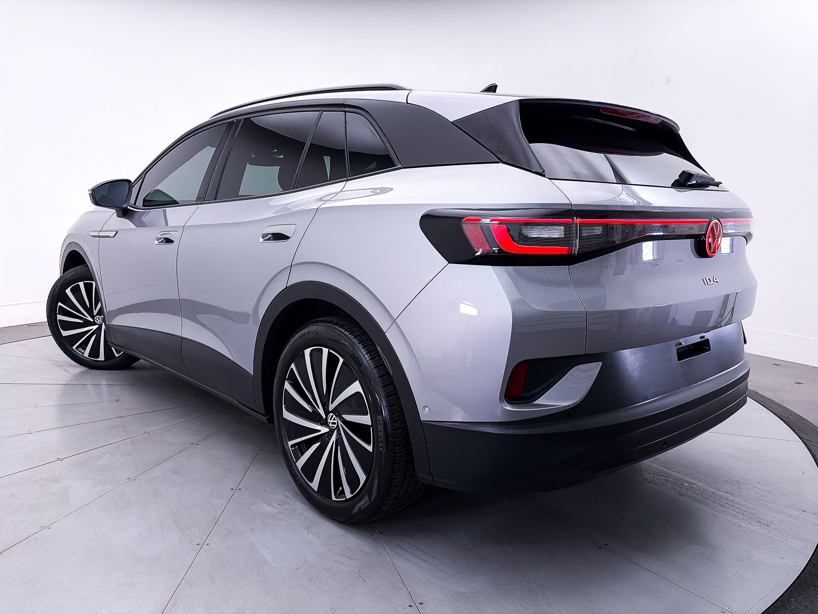 Used 2024 Volkswagen ID.4 S with VIN 1V25MPE86RC004016 for sale in Scottsdale, AZ