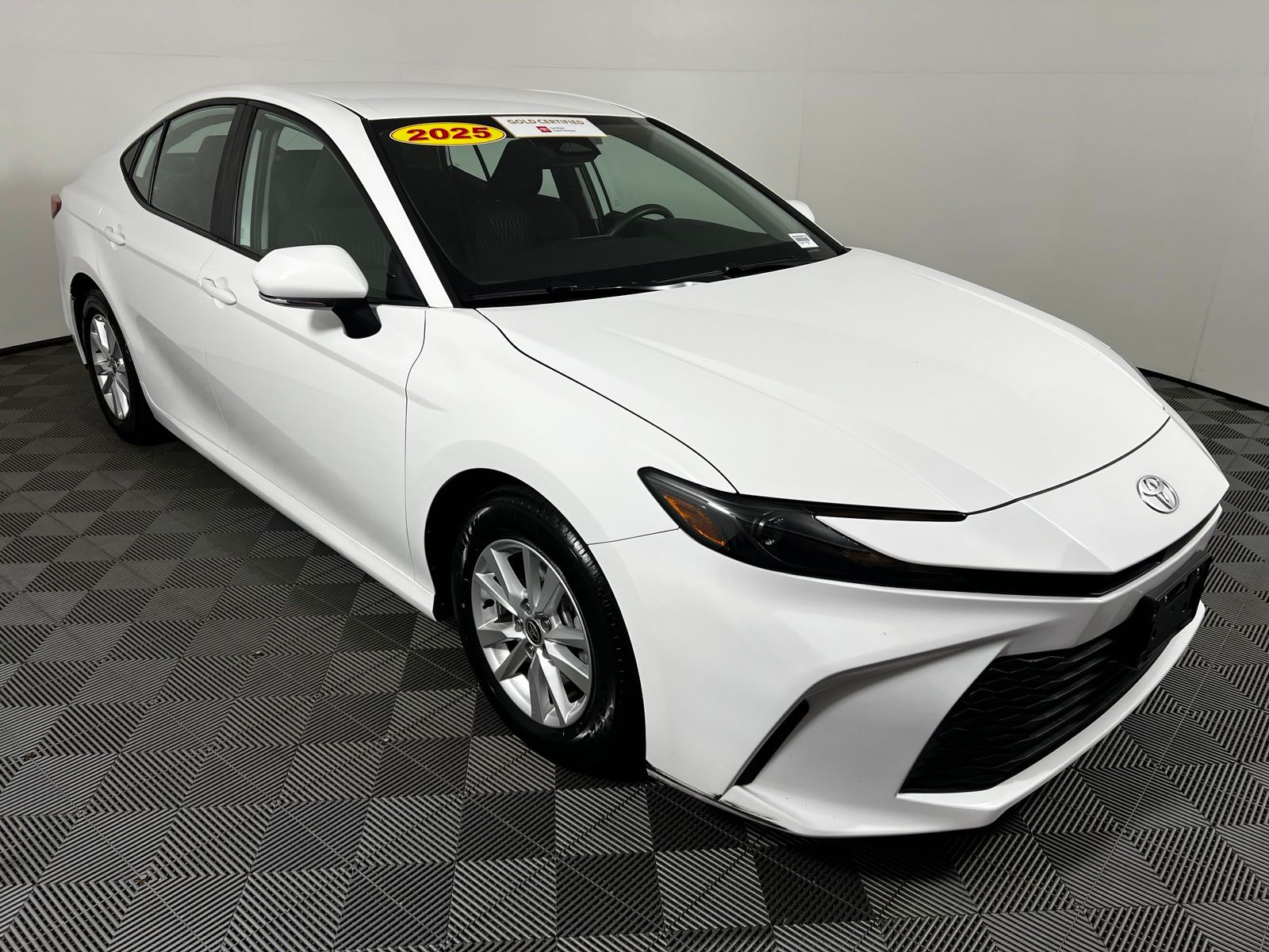 Thumbnail: 2025 Toyota Camry - 3