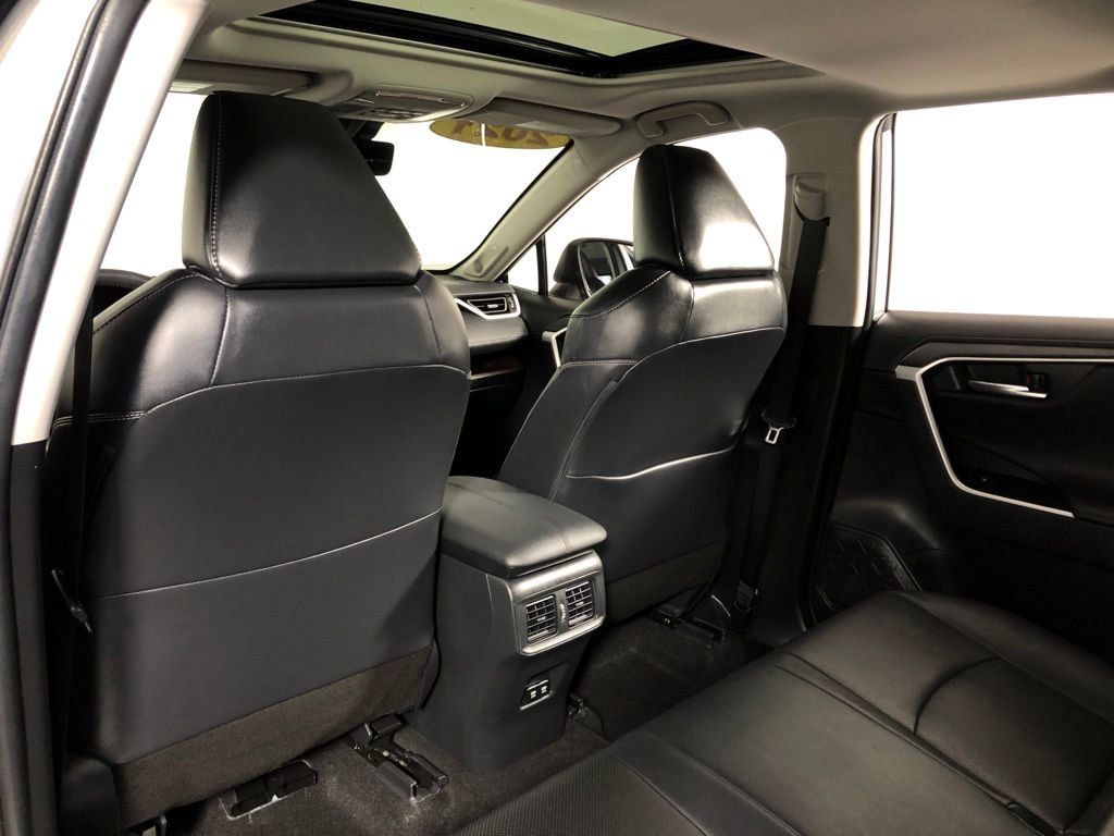 2021 Toyota RAV4 Limited 24