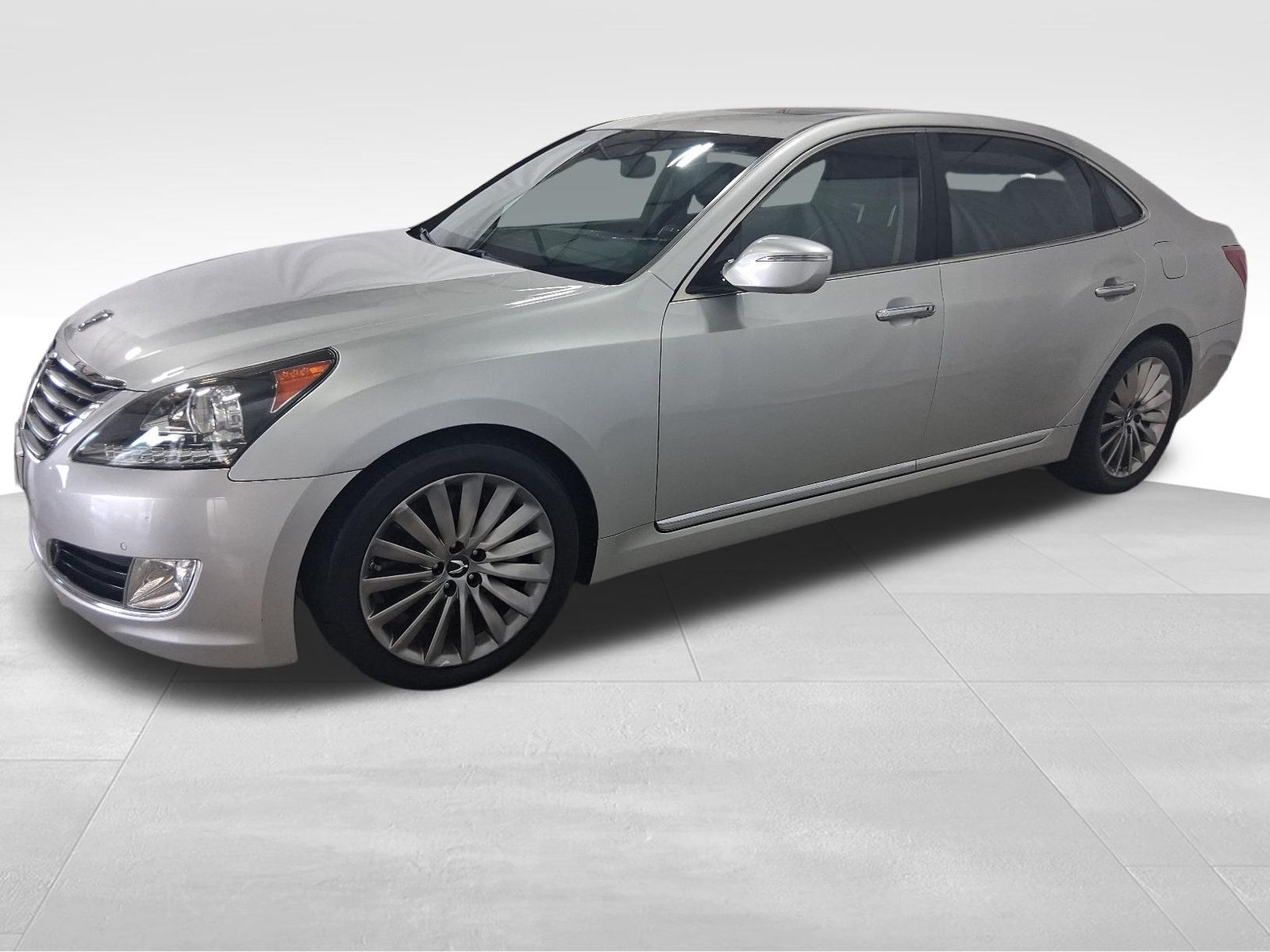 Used Car 2014 Hyundai Equus  Signature For Sale Under $15,000 In Austin, Texas