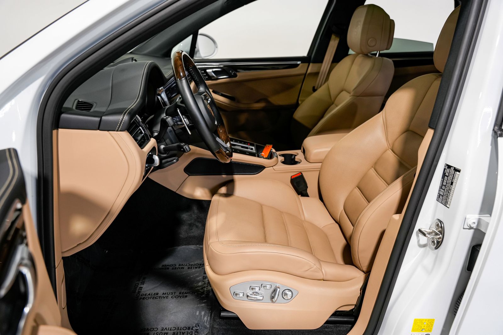 2023 Porsche Macan S — photo 18