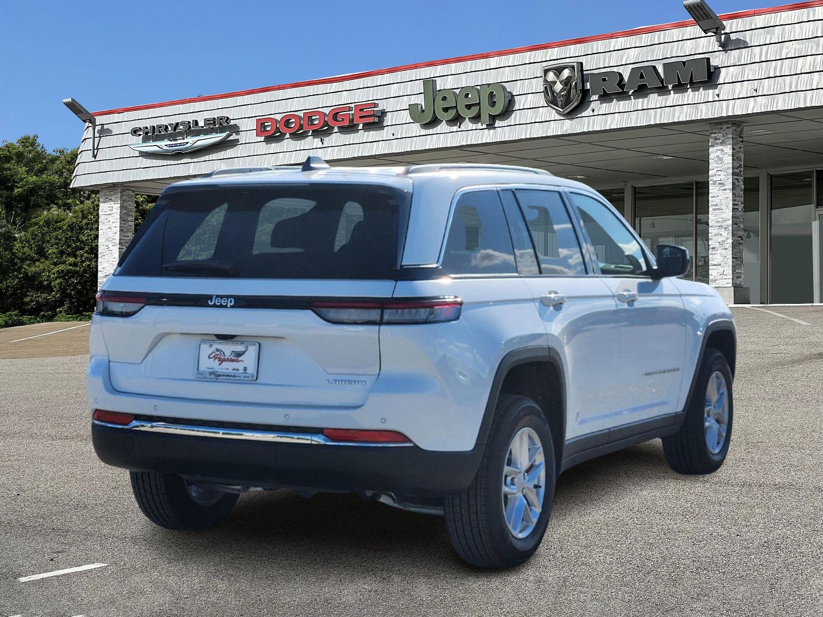 2025 Jeep Grand Cherokee Laredo 5