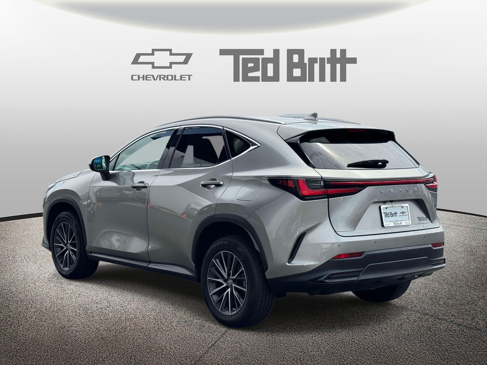 View vehicle photo 6