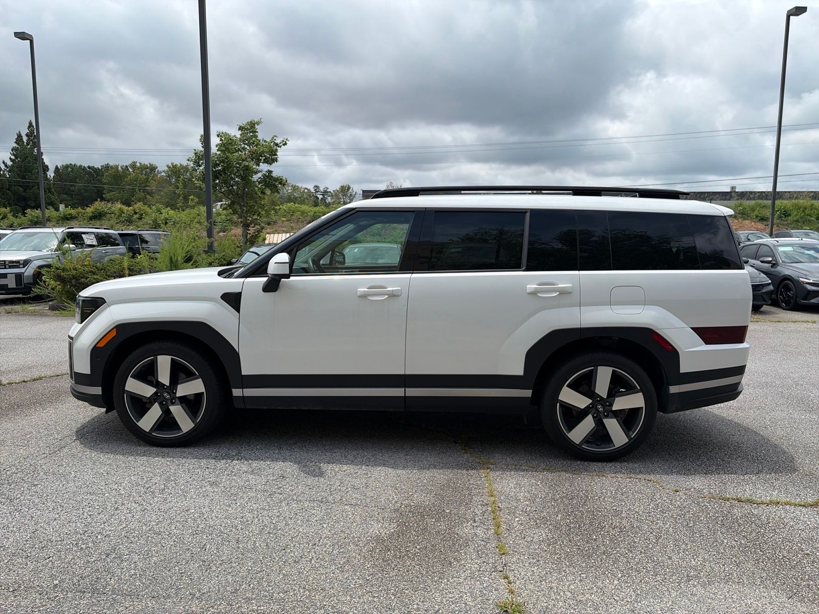 Used 2024 White Hyundai Limited image 3