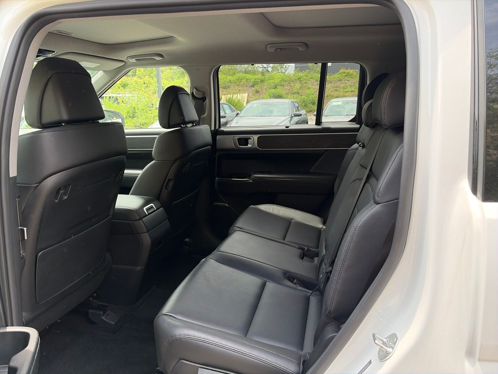 Used 2024 White Hyundai Limited image 10