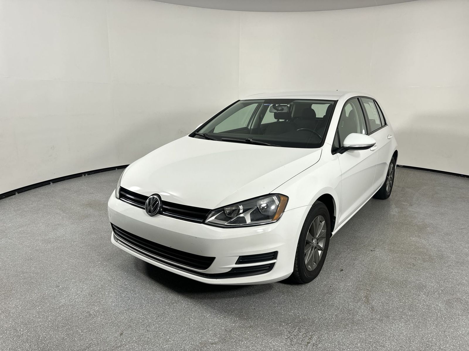 2016 Volkswagen Golf TSI S 4-Door 36