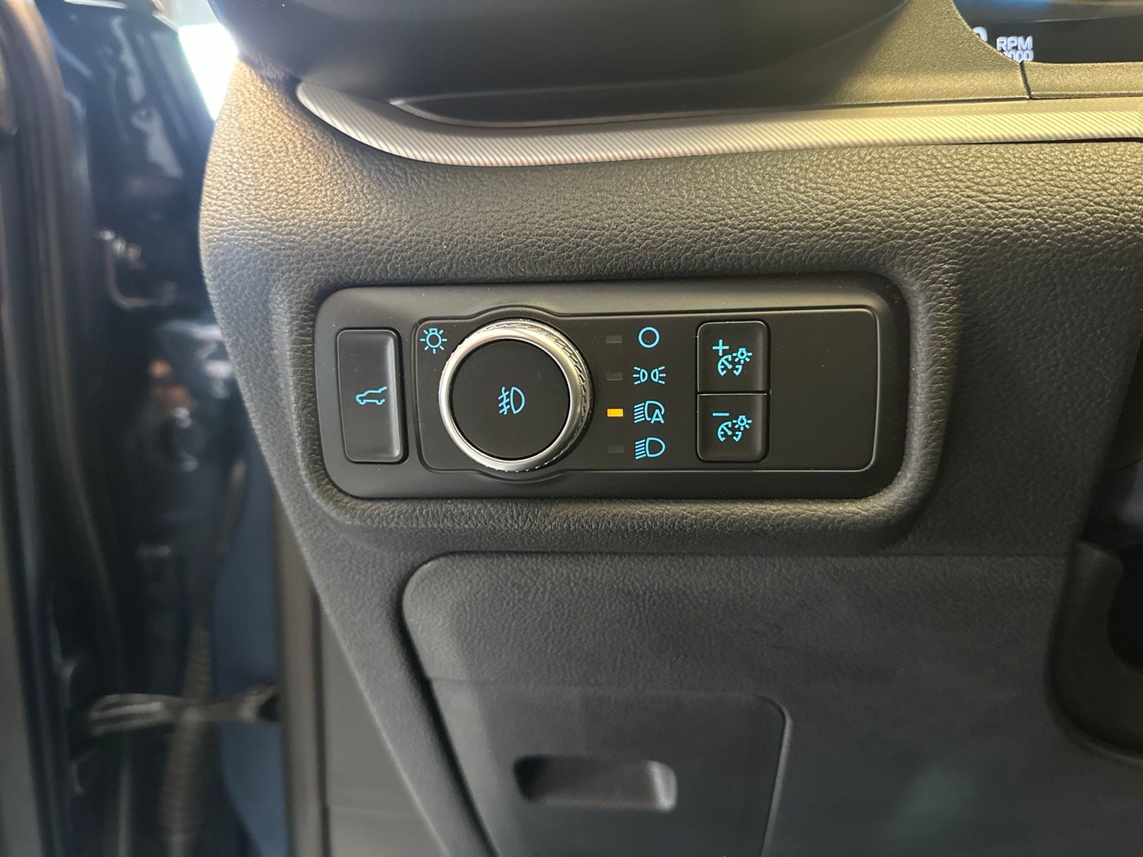 Certified Used 2020 Blue Metallic Ford XLT image 20