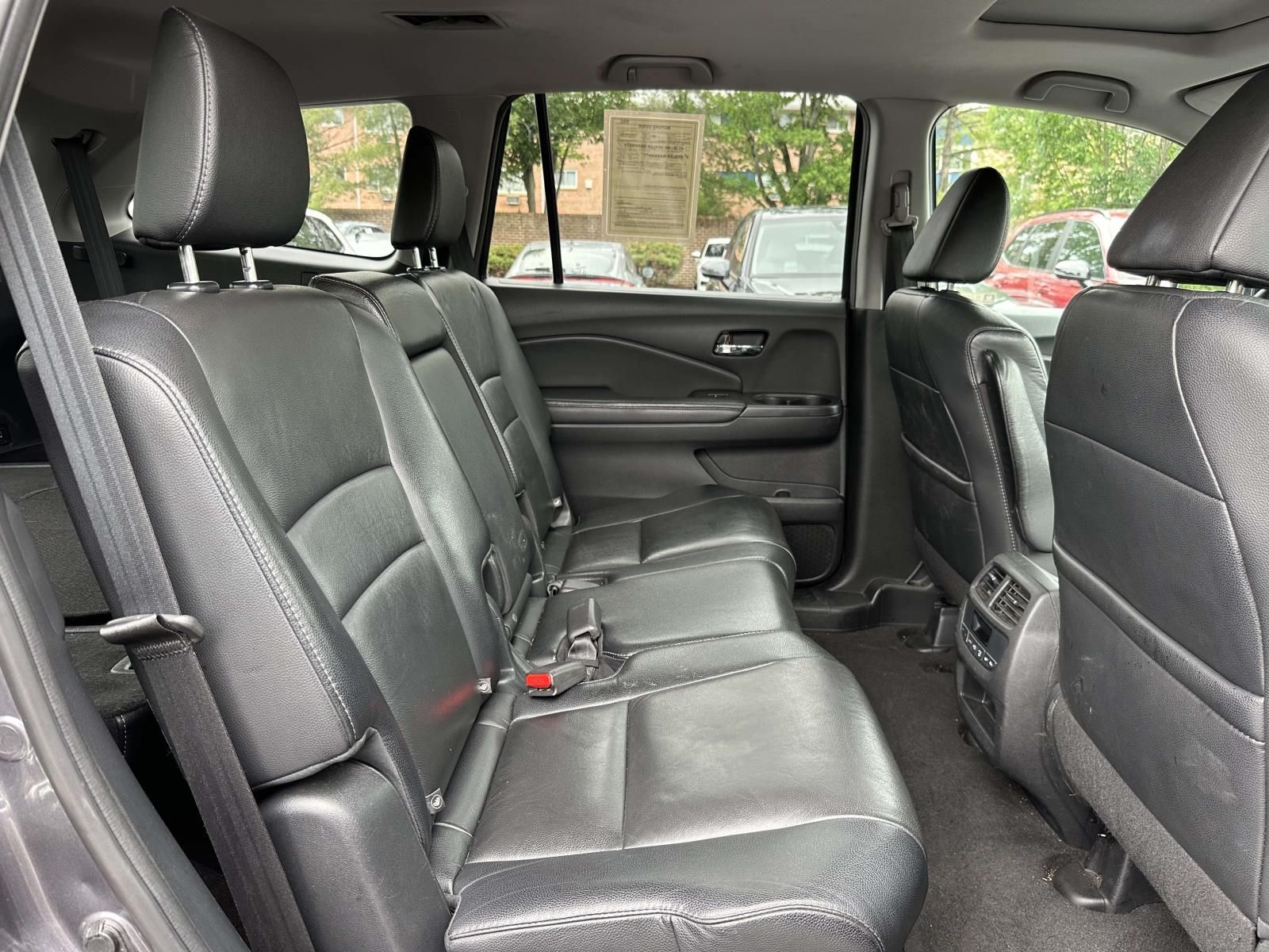 Used 2017  Honda EX-L image 35