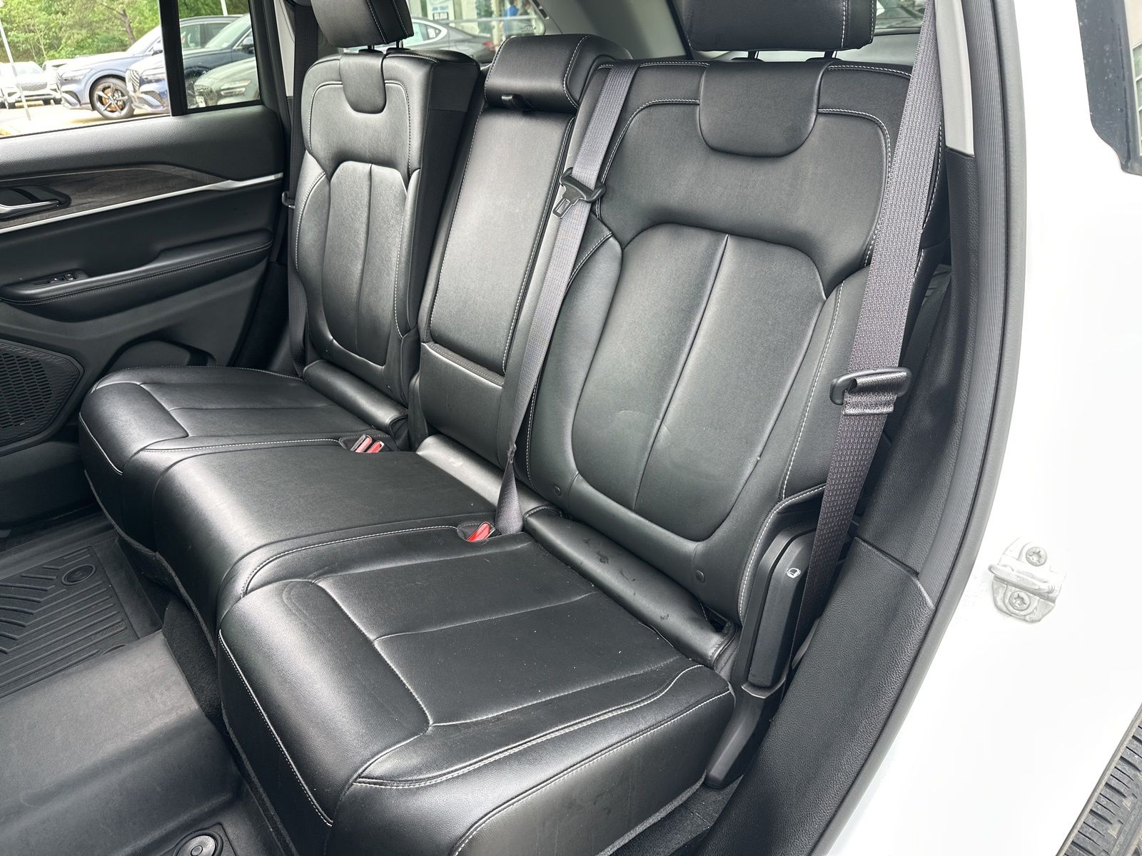Used 2023 White Jeep Limited image 7