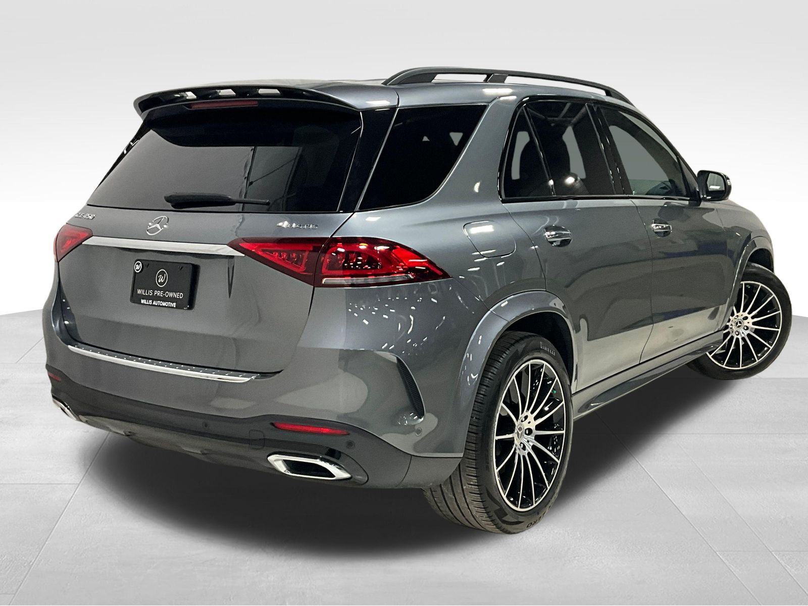 View vehicle photo 4