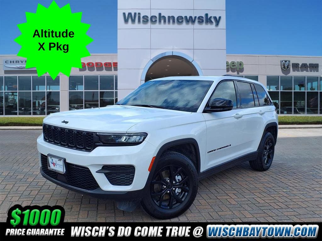 Bright White Clearcoat 2025 Jeep Grand Cherokee Altitude X RWD SUV / Crossover 4X2 8-Speed Automatic