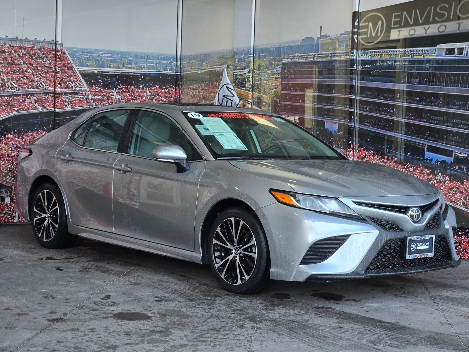 2019 Toyota Camry SE FWD