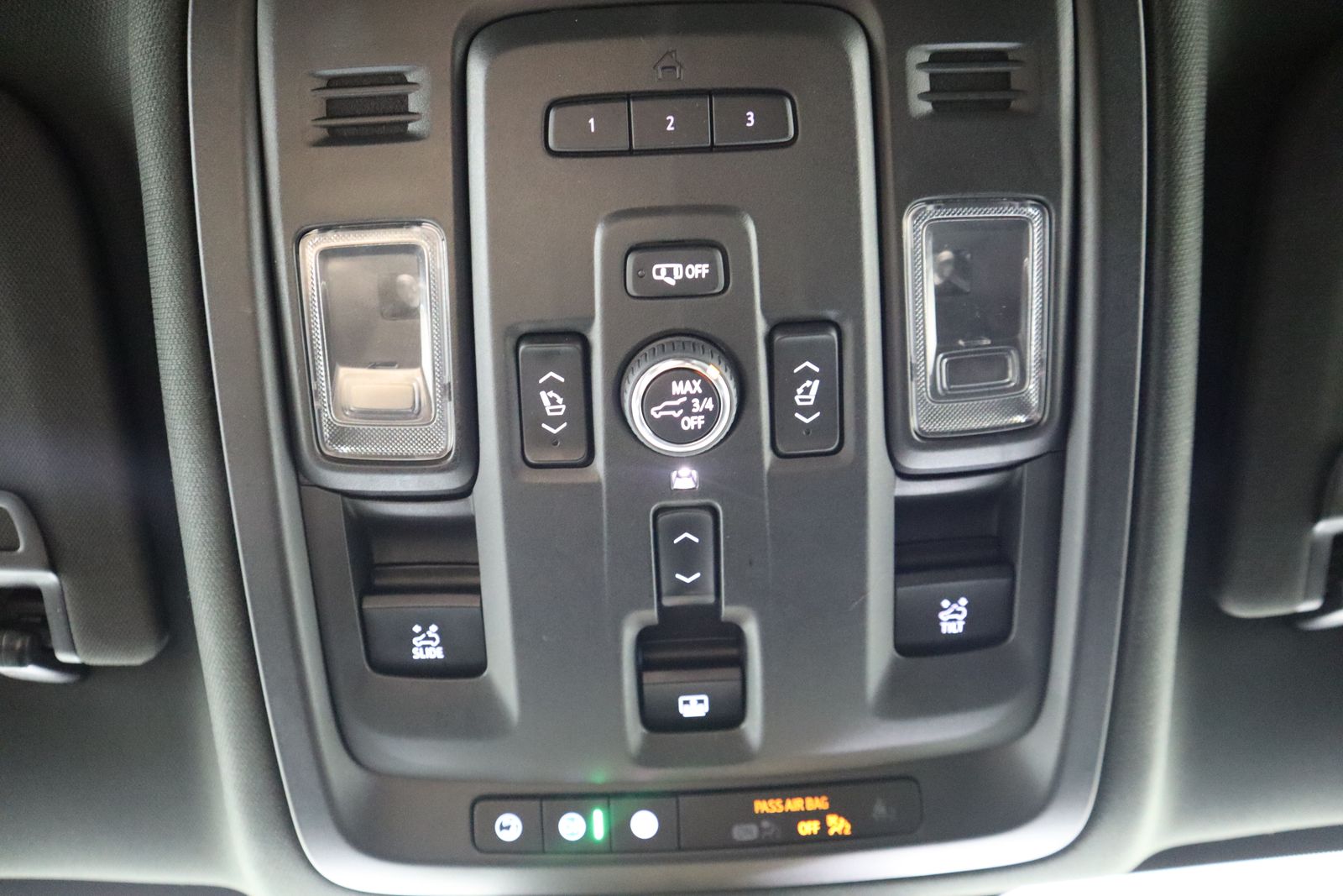 2023 GMC Yukon XL Denali photo