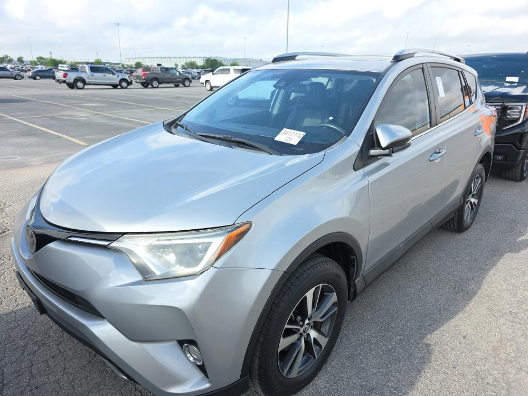Silver Sky Metallic 2018 Toyota RAV4 XLE SUV / Crossover Front-Wheel Drive 6-Speed Automatic