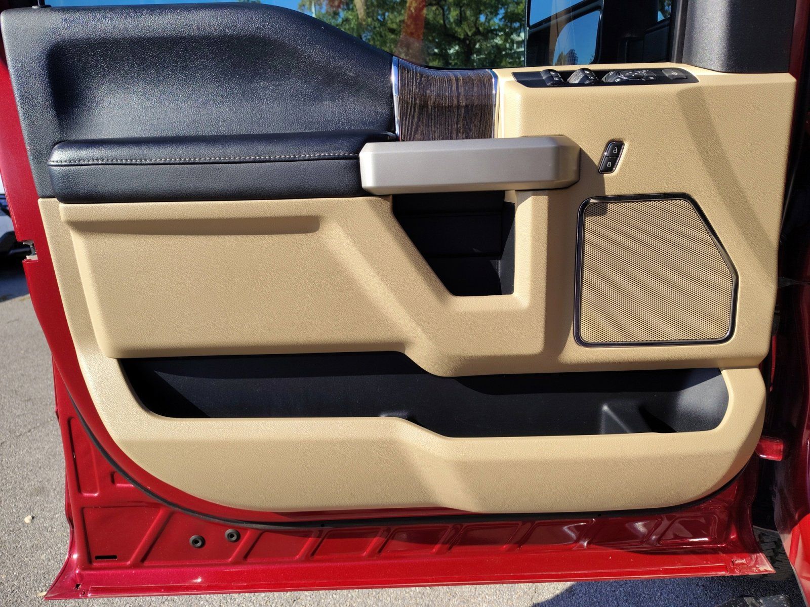 Used Car 2021 Ford F-250sd  Lariat For Sale Under $60,000 In San Antonio, Texas