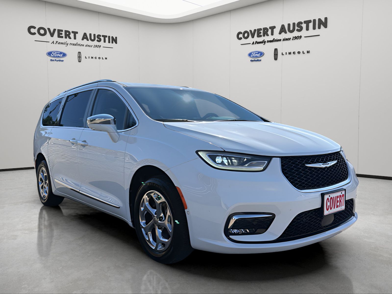 Used Car 2021 Chrysler Pacifica  Limited For Sale Under $30,000 In Austin, Texas