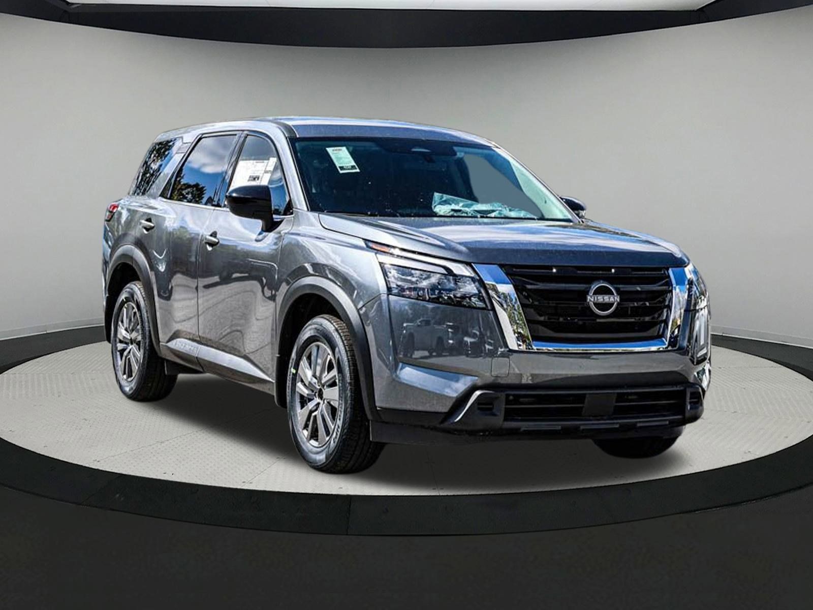 2025 Nissan Pathfinder S photo 3