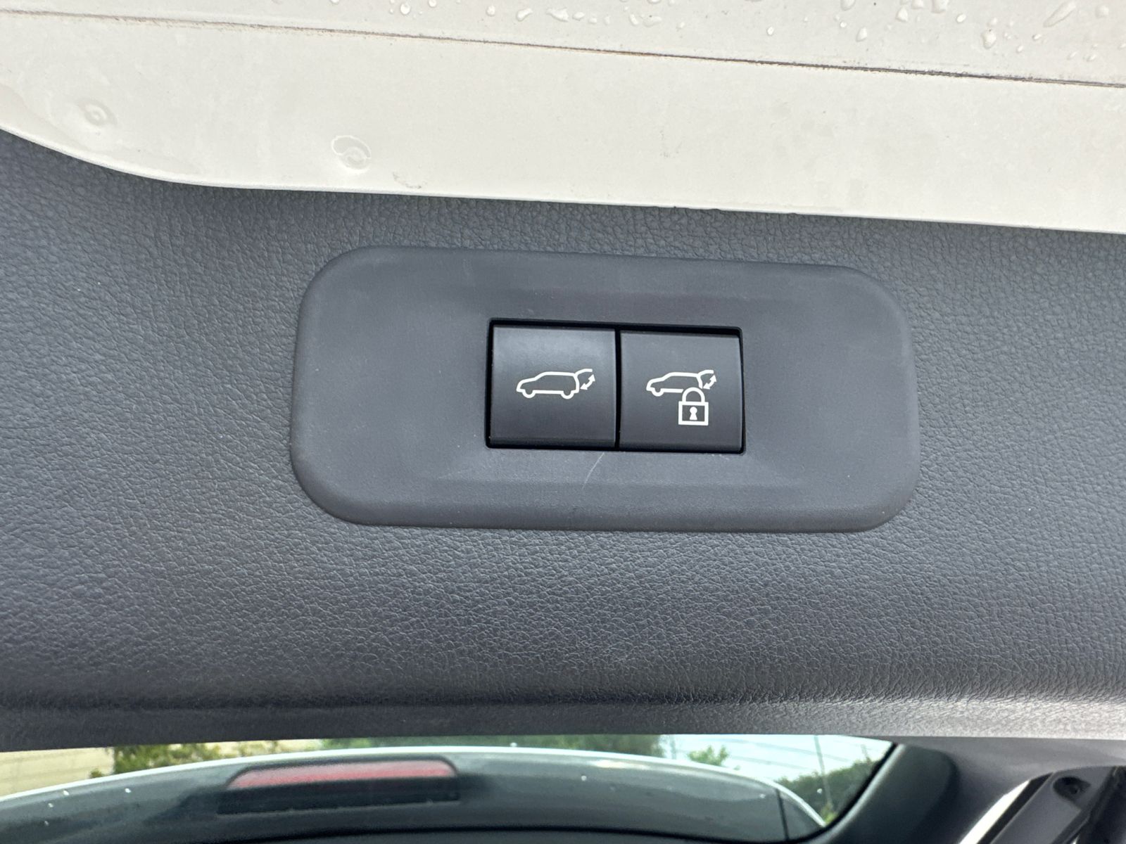 Used 2024 Pearl Lexus 350 image 19