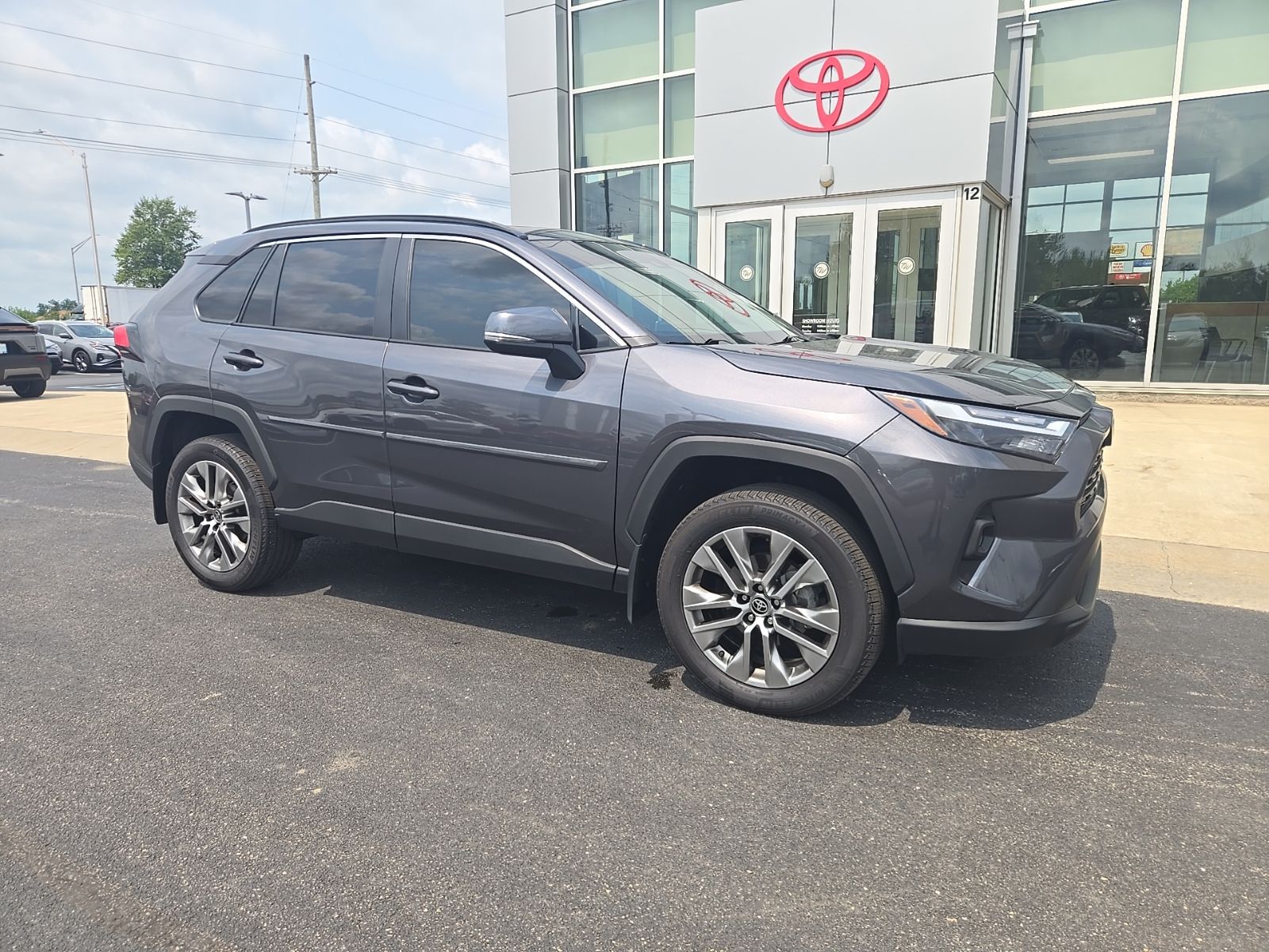 2023 Toyota RAV4 XLE Premium