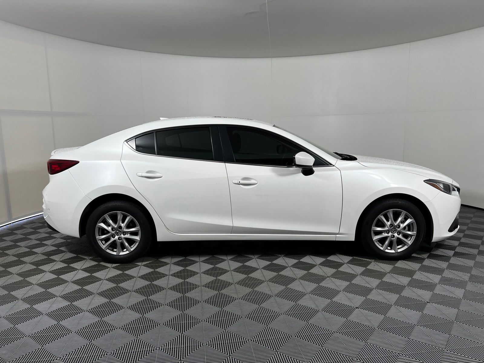 Thumbnail: 2016 Mazda Mazda3 - 4