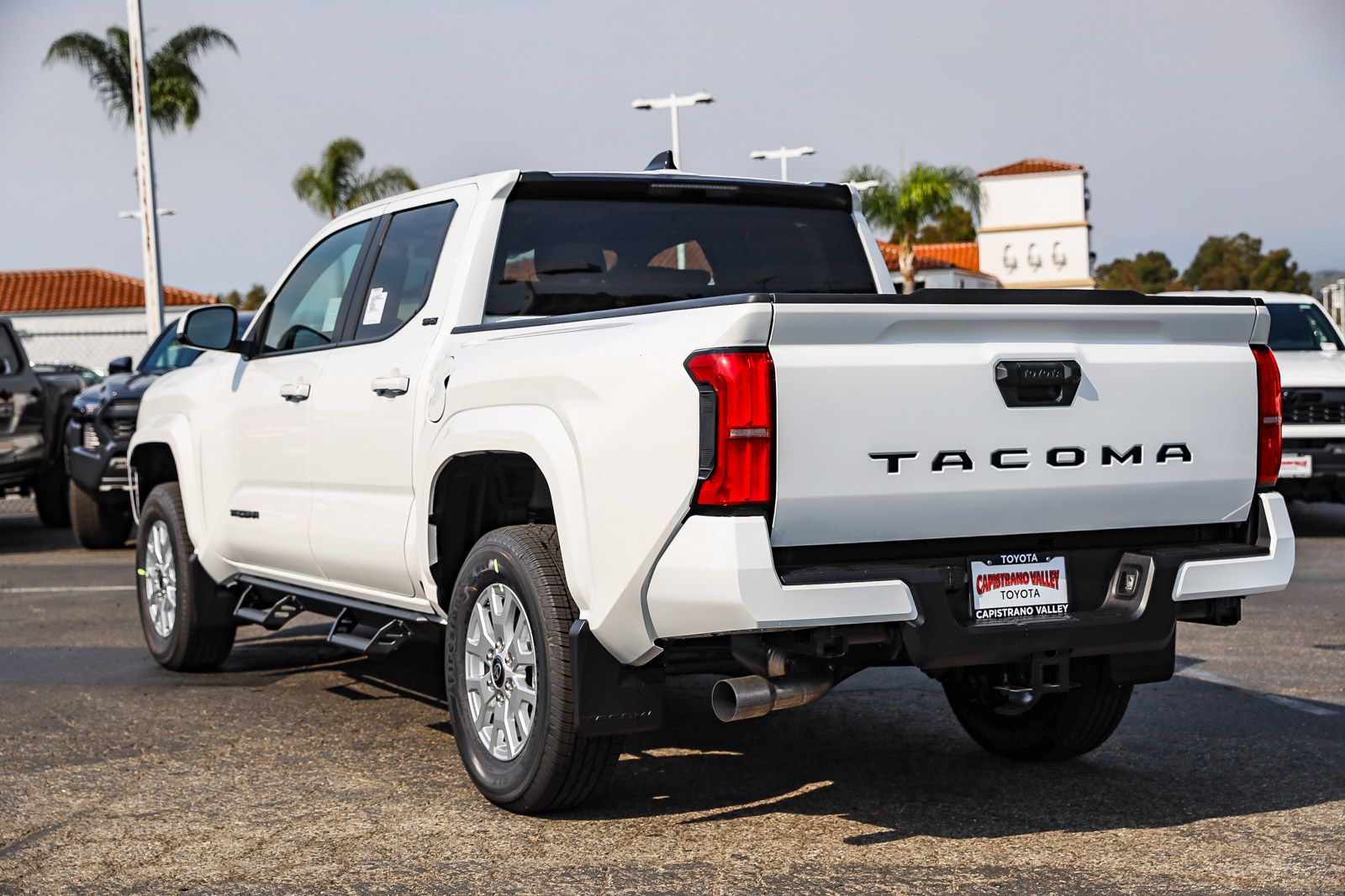 View vehicle photo 6