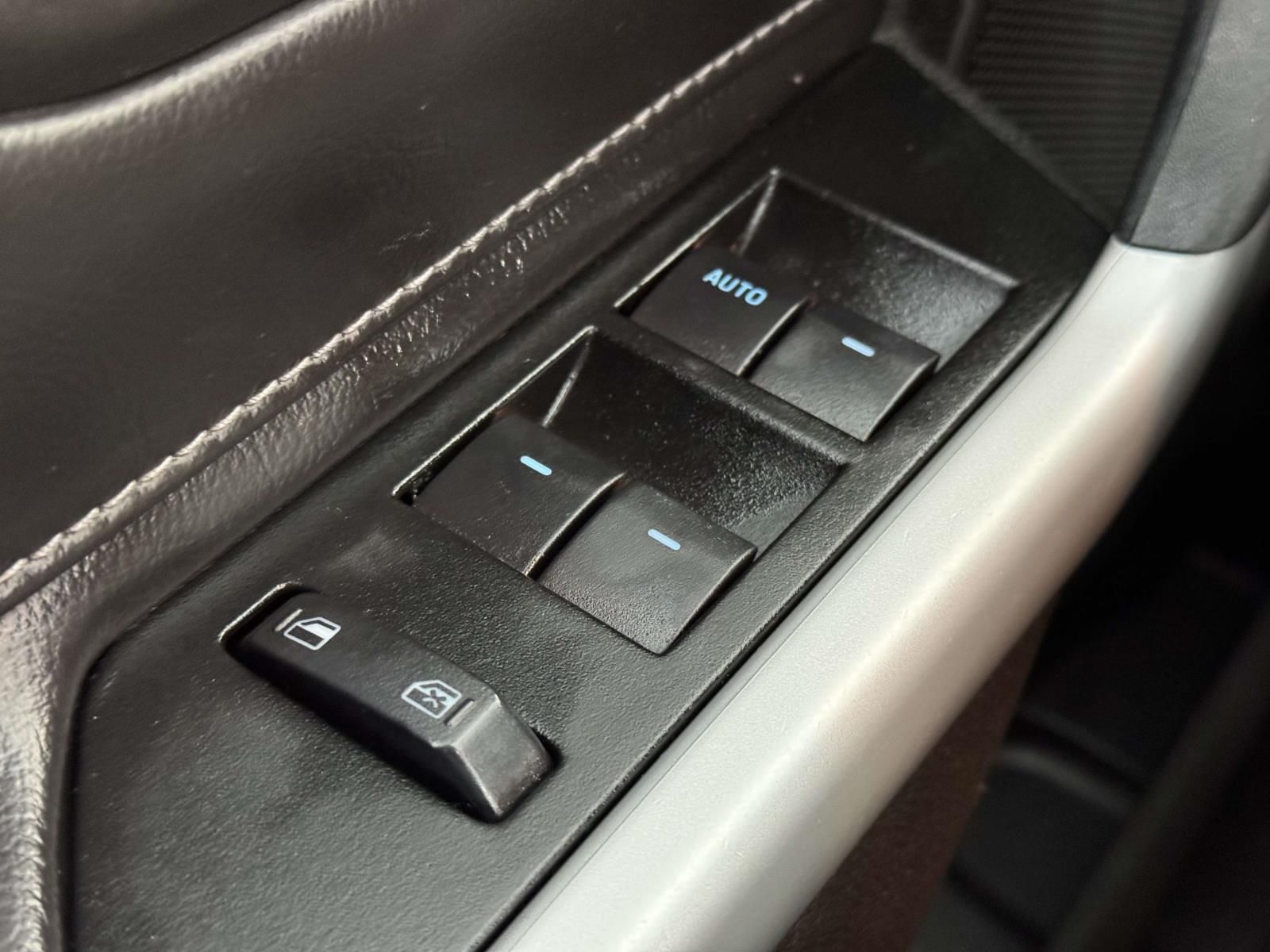Used 2013 Silver Ford SE image 20