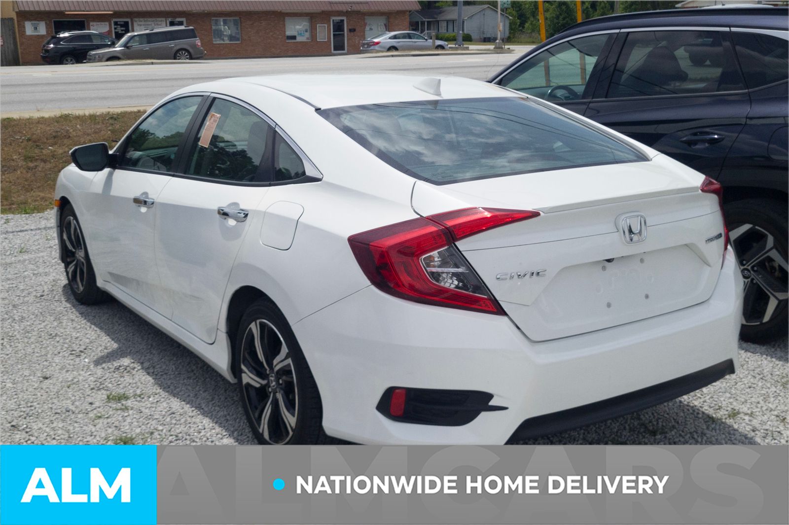 Used 2017 White Orchid Pearl Honda Touring image 4