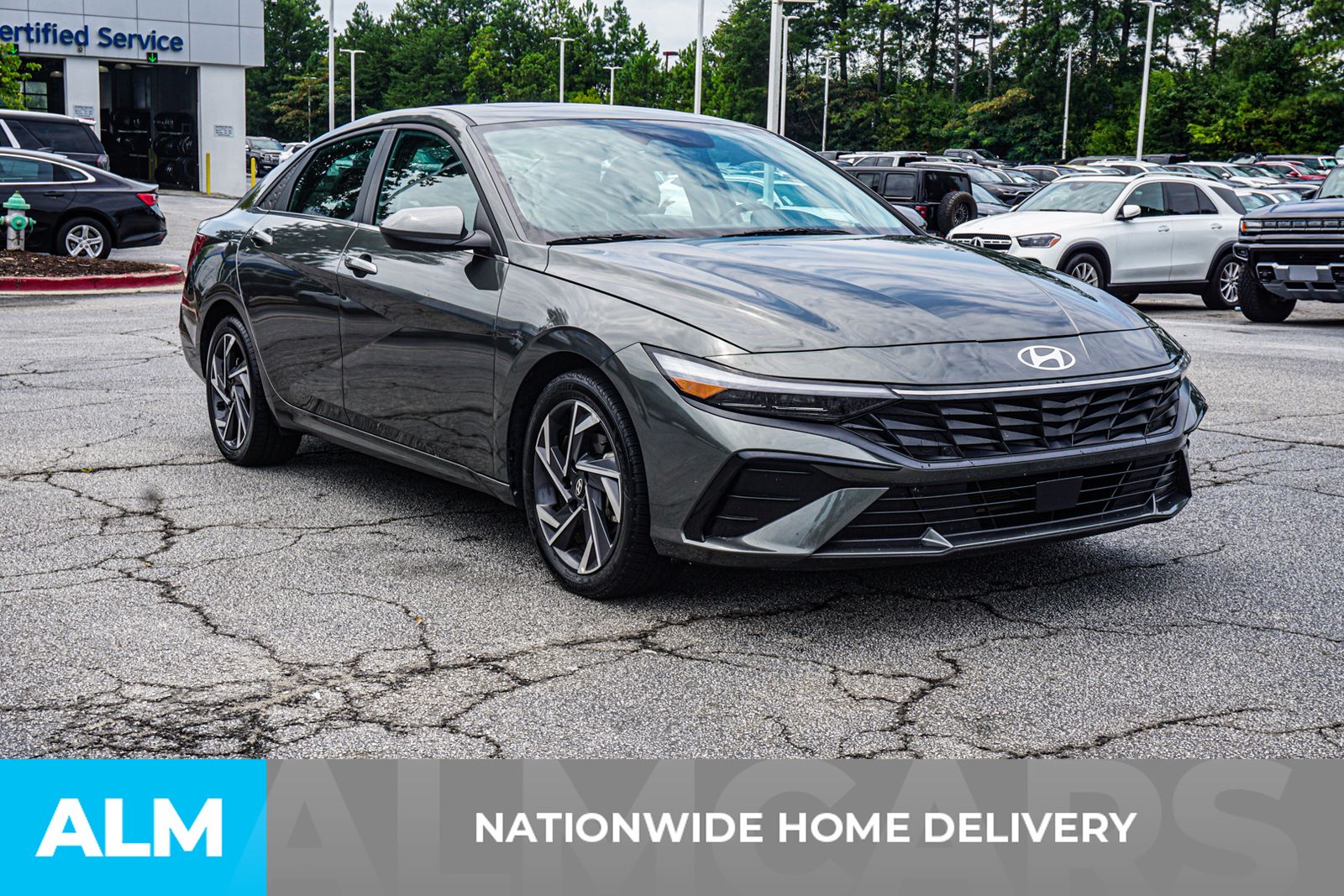 Used 2025 Gray Hyundai SEL Convenience image 5