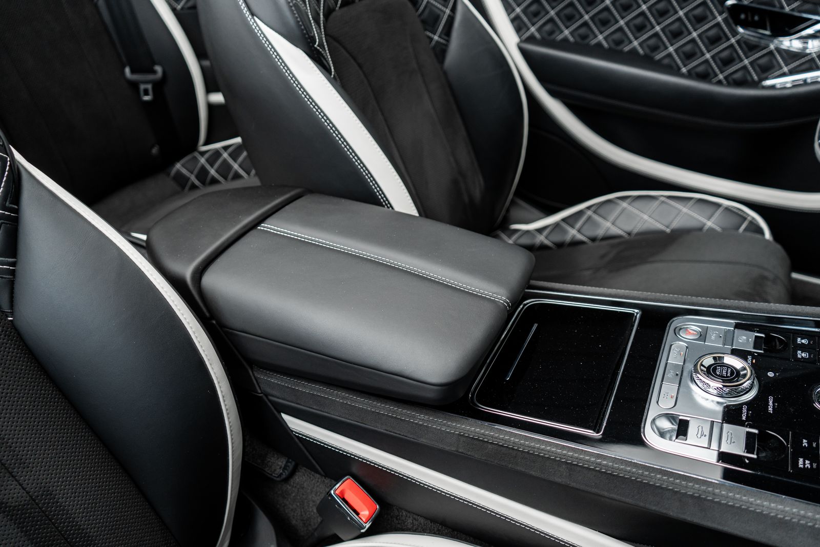 2024 Bentley Continental GTC Mulliner - Photo 44