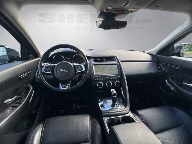 Used 2020  Jaguar SE image 3