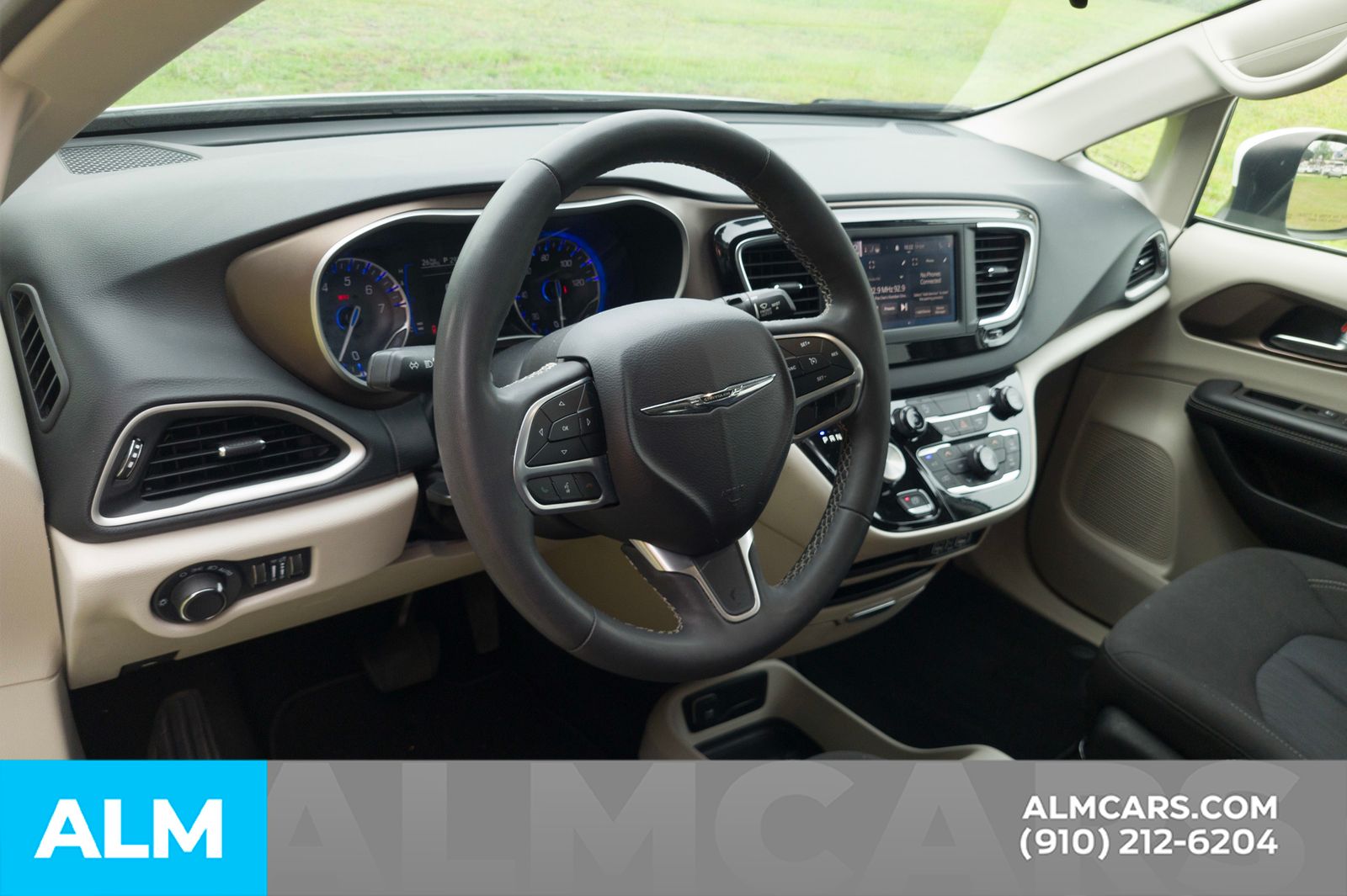 Used 2023 Bright White Clearcoat Chrysler LX image 6