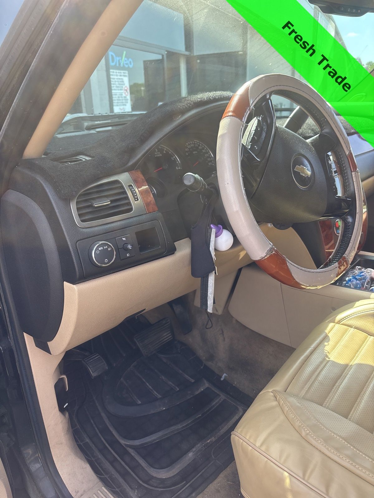 View vehicle photo 3