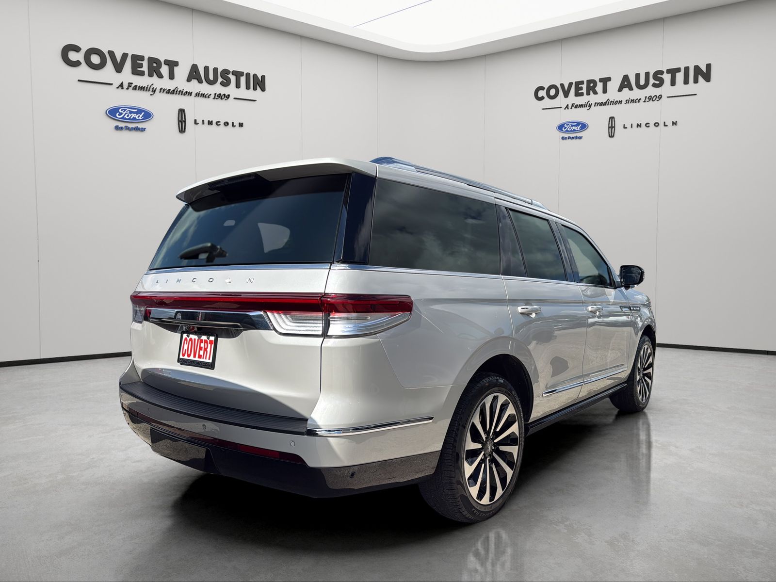 Used Car 2024 Lincoln Navigator  Reserve For Sale Under $60,000 In Austin, Texas