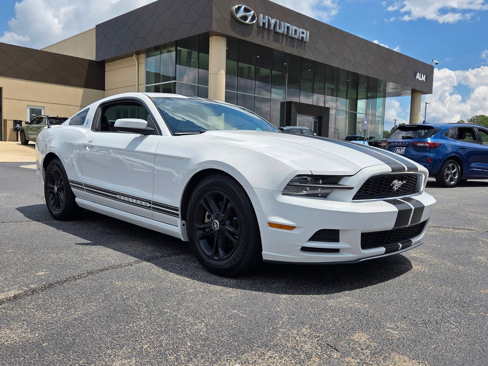 2014 Ford Mustang V6 Premium Coupe RWD