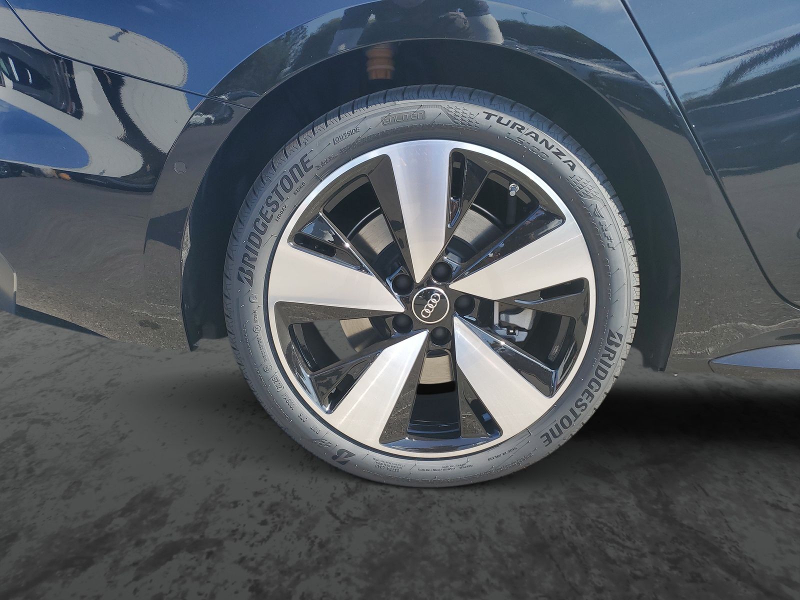 Vehicle photo