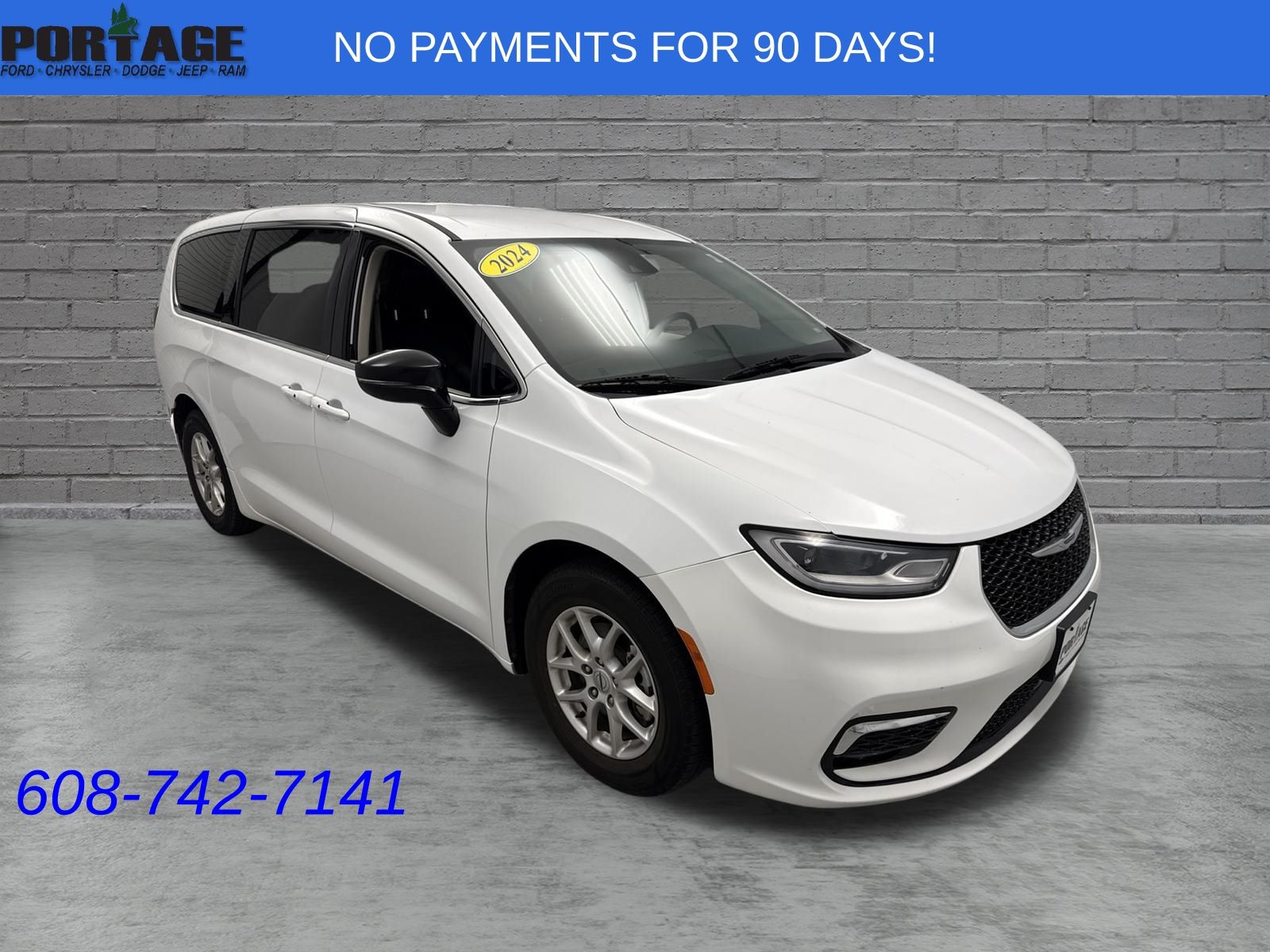 Bright White Clearcoat 2024 Chrysler Pacifica Minivan Front-Wheel Drive 9-Speed Automatic