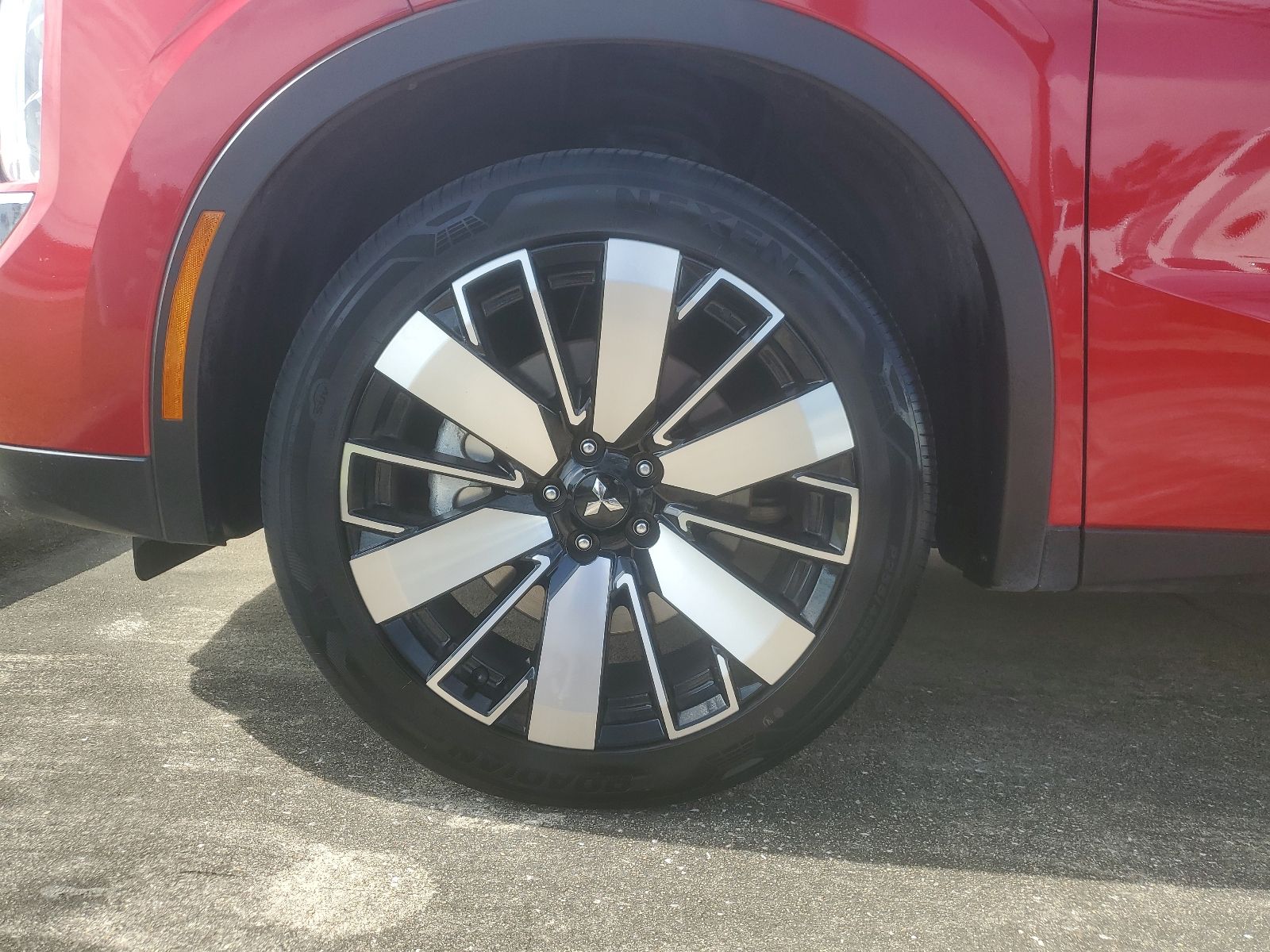 2025 Mitsubishi Outlander SE Red at Royal Nissan