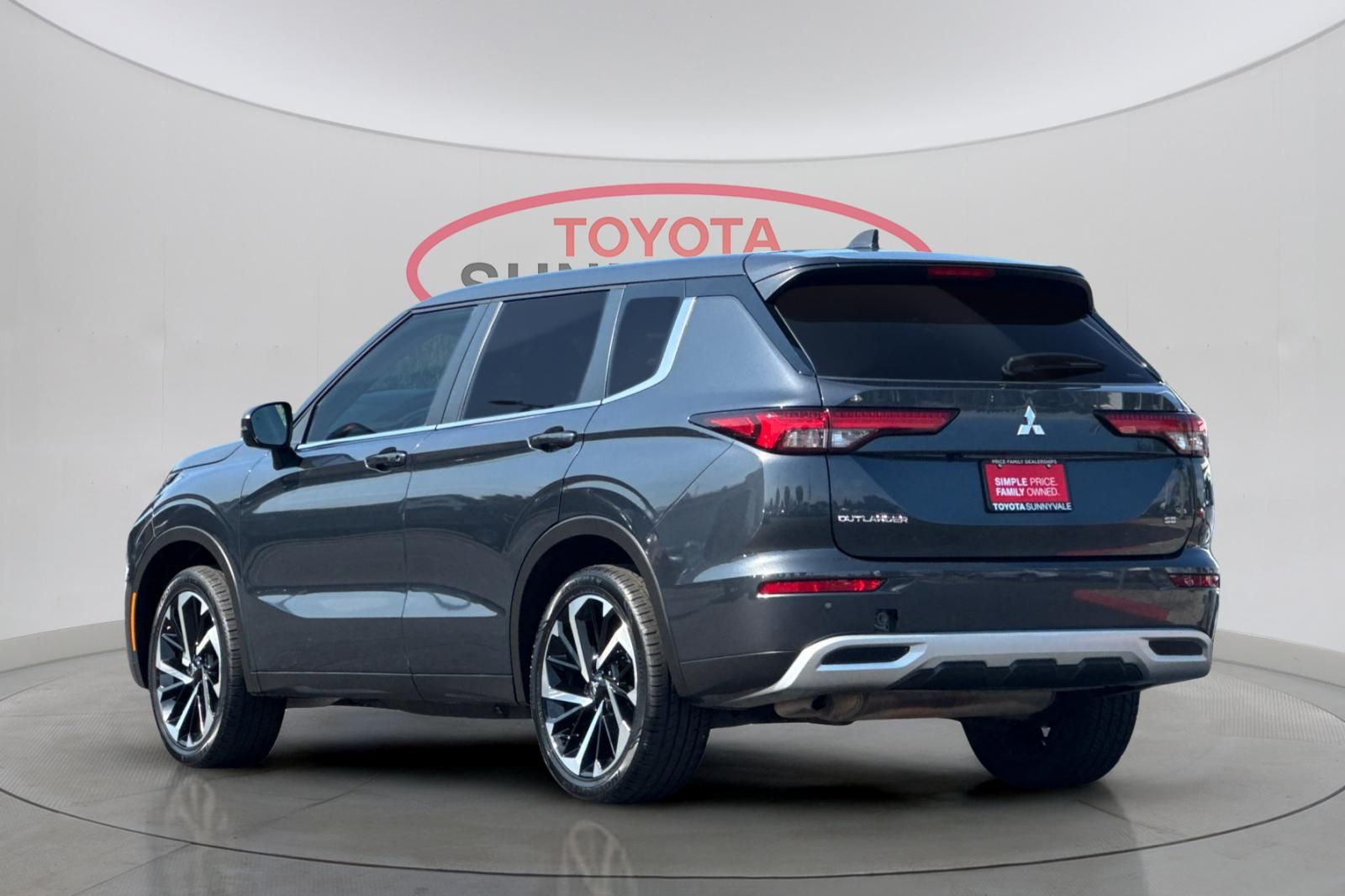 Used 2024 Mitsubishi Outlander SUV