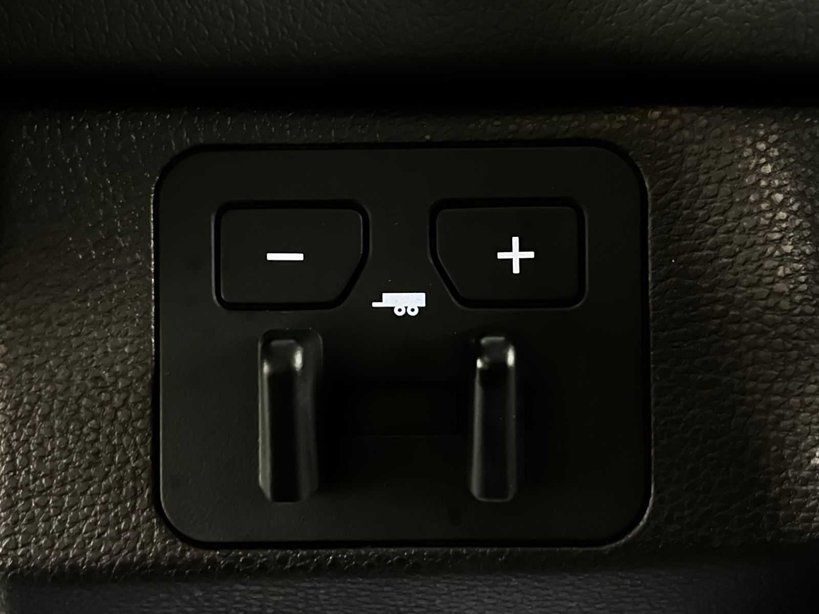 Thumbnail: 2025 Toyota Sequoia - 22