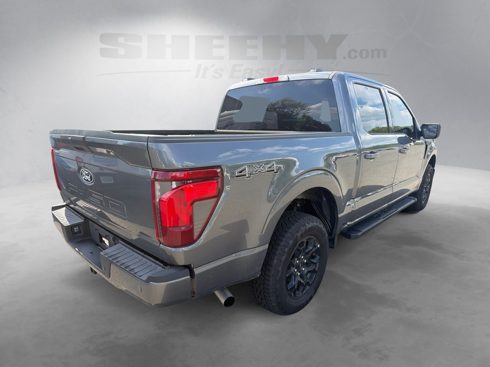 Used 2025 Carbonized Gray Metallic Ford XLT image 12