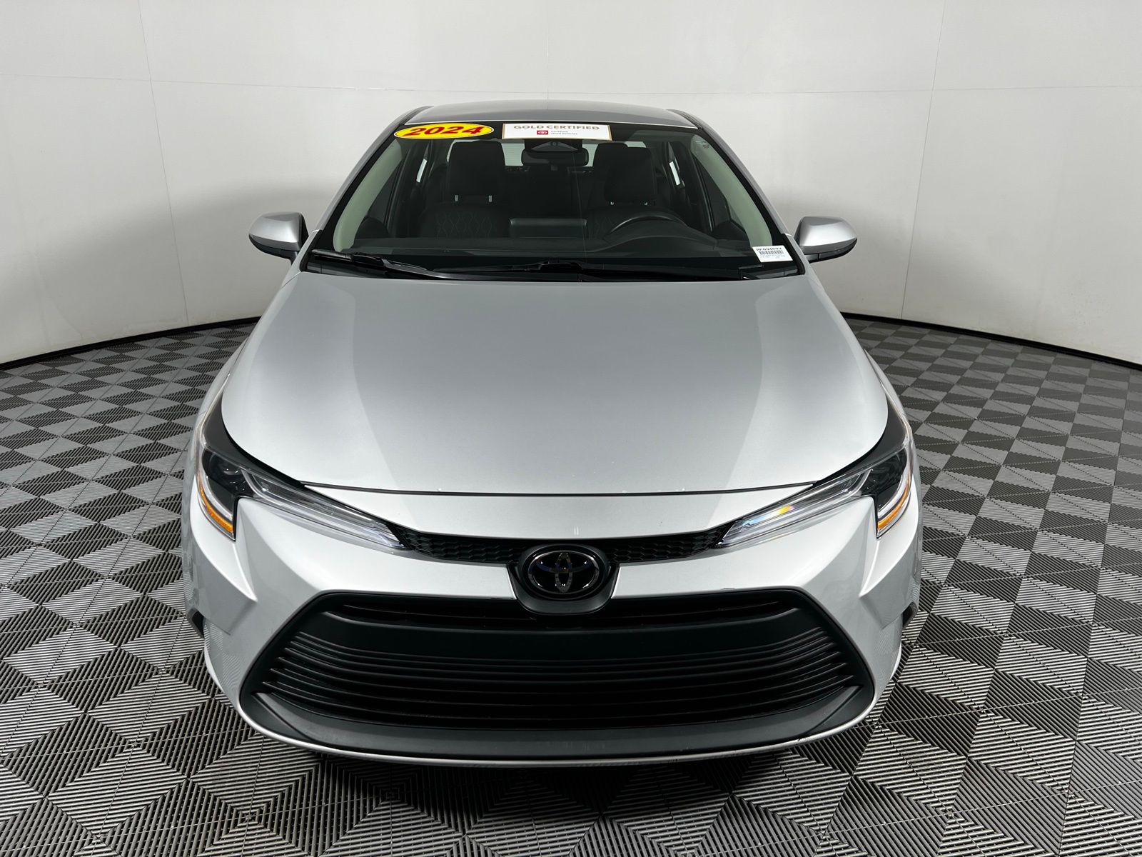 2024 Toyota Corolla LE 2