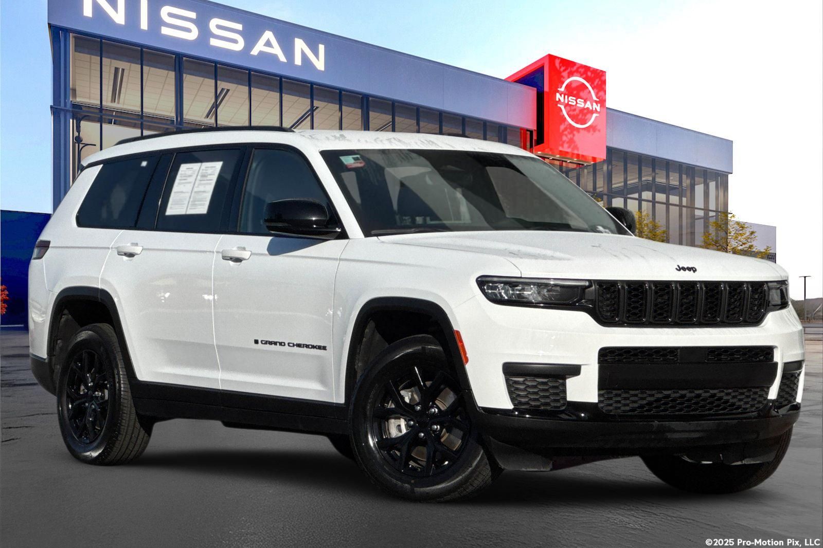 2024 Jeep Grand Cherokee L Altitude 4WD