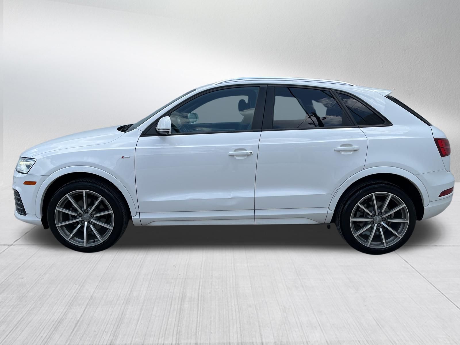 Used Car 2018 Audi Q3  2.0t Premium For Sale Under $15,000 In Austin, Texas
