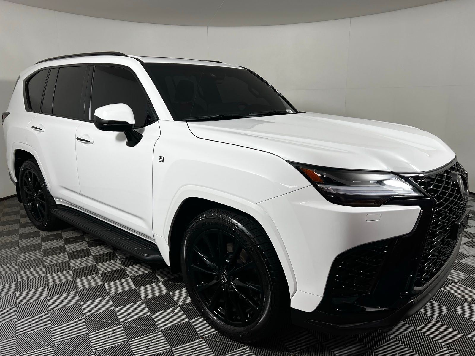 Thumbnail: 2024 Lexus LX - 3