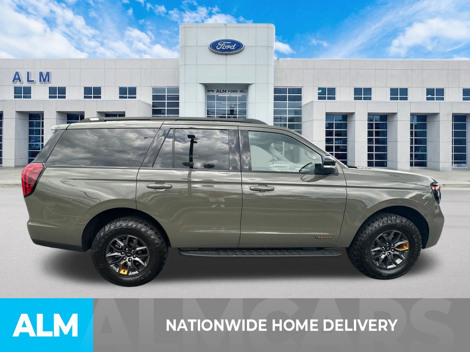 Used 2025 Green Ford Tremor image 4