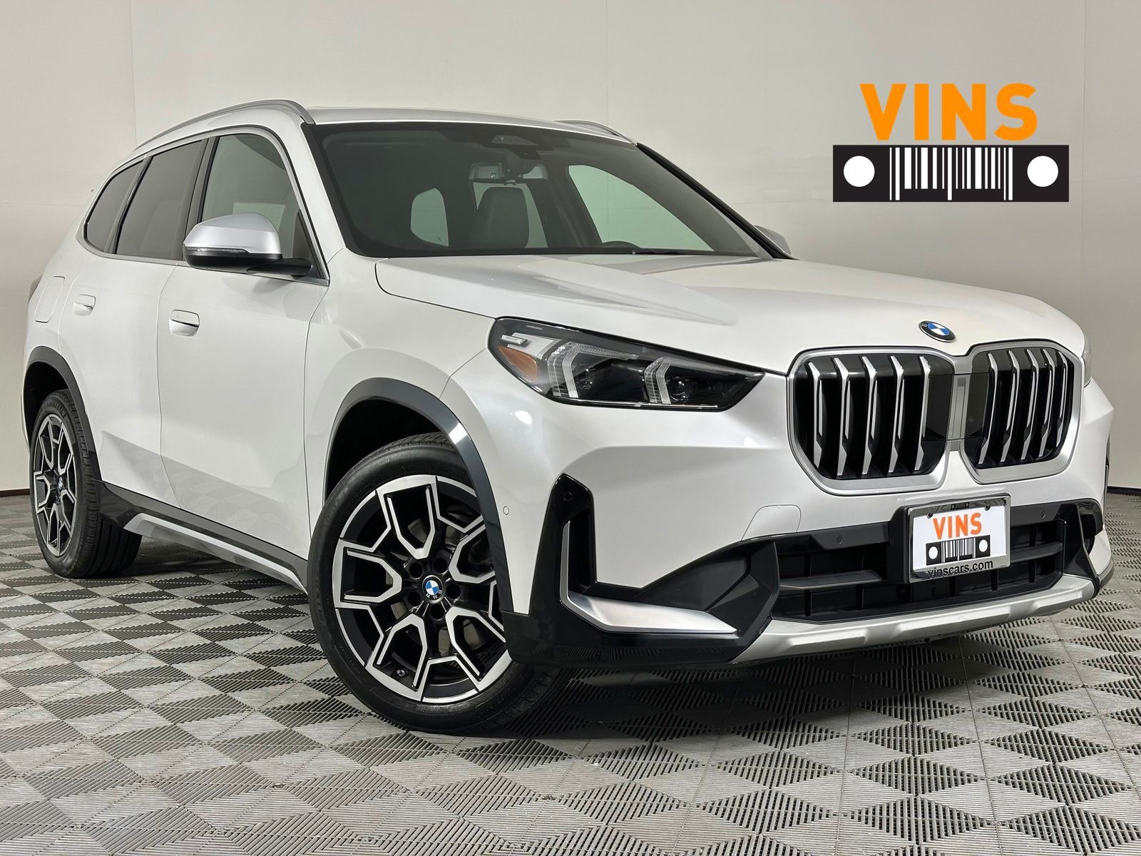 Mineral White Metallic 2023 BMW X1 SUV / Crossover All-Wheel Drive 7-Speed Automatic